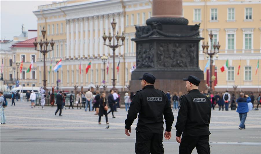 Росгвардейцы обеспечили правопорядок при проведении VIII Петербургского международного юридического форума (фото, видео)