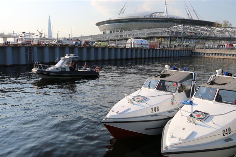 В Санкт-Петербурге состоялся смотр сил и средств, обеспечивающих безопасность на водных объектах города в летний период