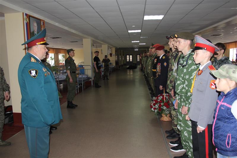 19 мая в  СВКИ ВНГ РФ состоялась военно-патриотическая акция  «Марш Памяти», посвящённая выпускнику  майору Роману Китанину