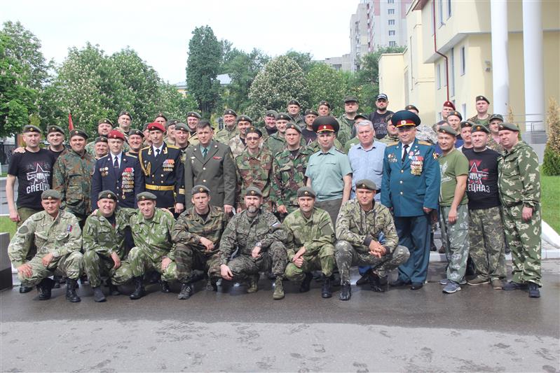 19 мая в  СВКИ ВНГ РФ состоялась военно-патриотическая акция  «Марш Памяти», посвящённая выпускнику  майору Роману Китанину