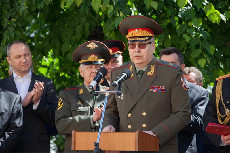 Выпускники Московского президентского кадетского училища имени М.А. Шолохова Росгвардии простились со знаменем учебного заведения