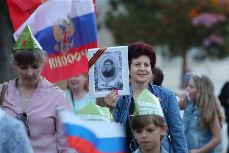 Оркестр Росгвардии – в строю «Бессмертного полка» на Кипре (фото, видео)