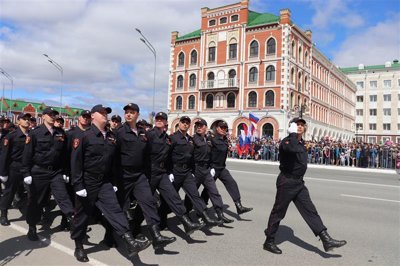 В Приволжском федеральном округе подразделения Росгвардии приняли участие в парадах и праздничных шествиях, посвящённых 73-й годовщине Победы в Великой Отечественной войне