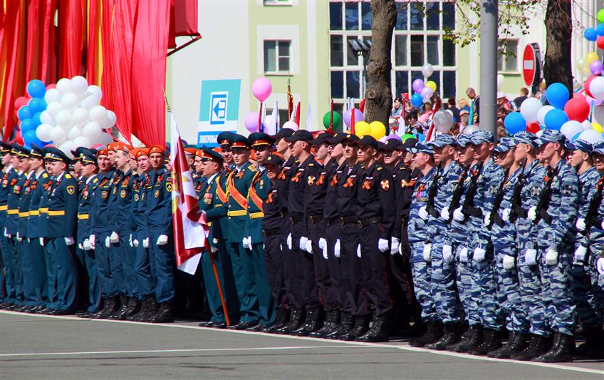В Приволжском федеральном округе подразделения Росгвардии приняли участие в парадах и праздничных шествиях, посвящённых 73-й годовщине Победы в Великой Отечественной войне