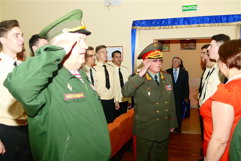 Кадеты МПКУ им. М.А. Шолохова удостоены именных стипендий