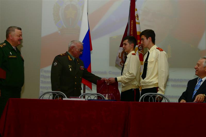 Кадеты МПКУ им. М.А. Шолохова удостоены именных стипендий