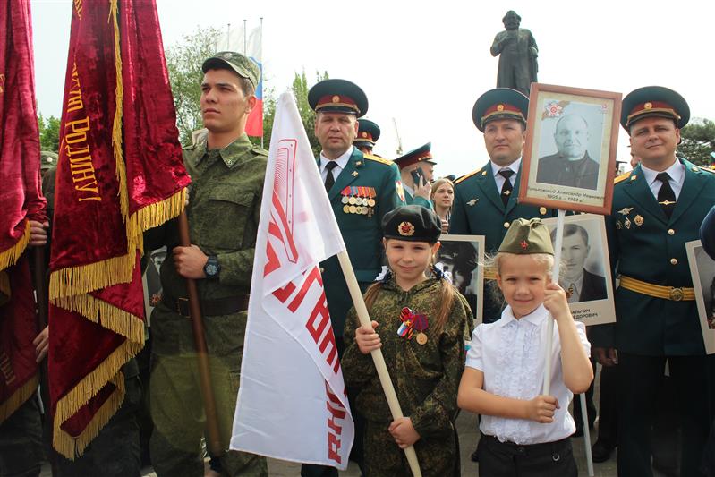 В Ростове-на-Дону, Краснодаре, Астрахани, Волгограде, Элисте, Майкопе, Севастополе, Симферополе и других городах Южного округа ВНГ состоялись военные парады