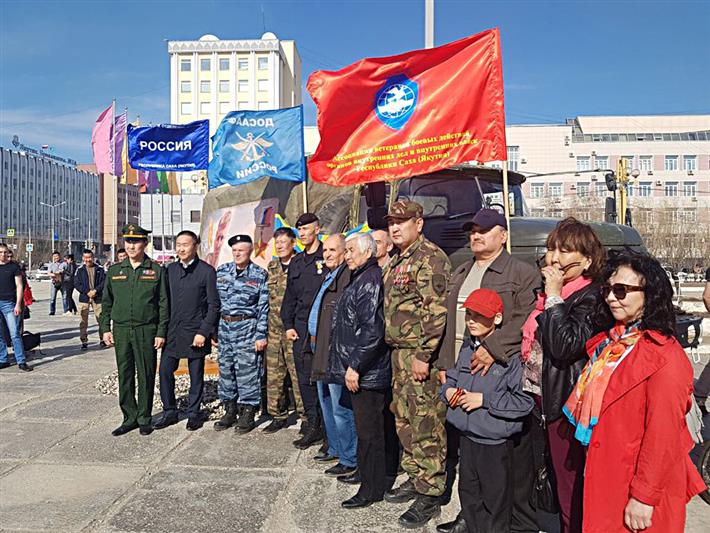 В Якутске при содействии совета ветеранов территориального управления Росгвардии проведена молодежная патриотическая акция 