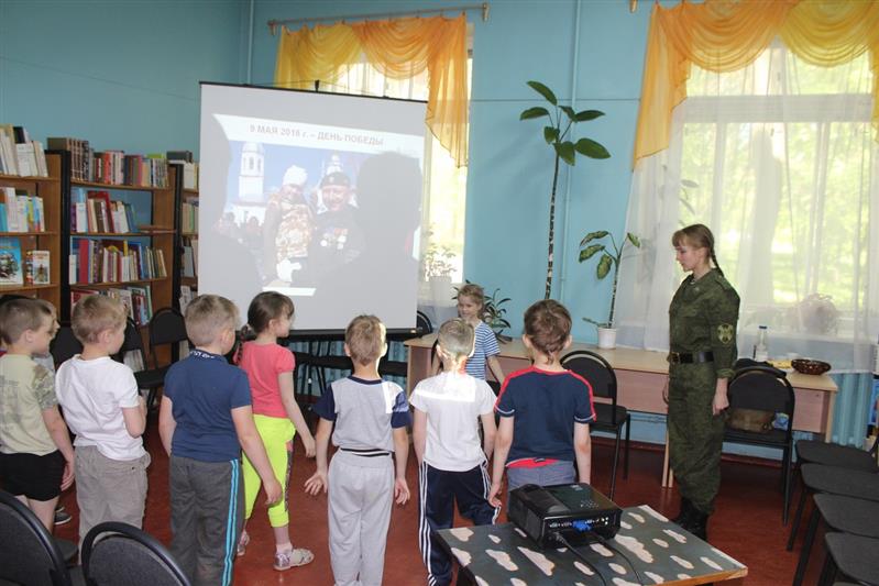 В Вологде 6-летняя дочь росгвардейца доходчиво рассказала о службе в ОМОН 