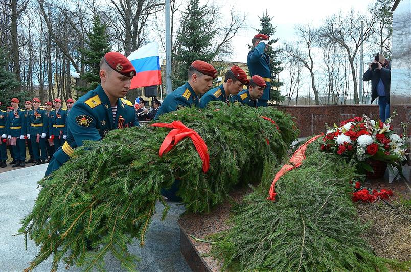 Участники автопробега «Вахта памяти. Сыны великой Победы» в Приволжском округе достигли конечной точки памятного маршрута (фото, видео)