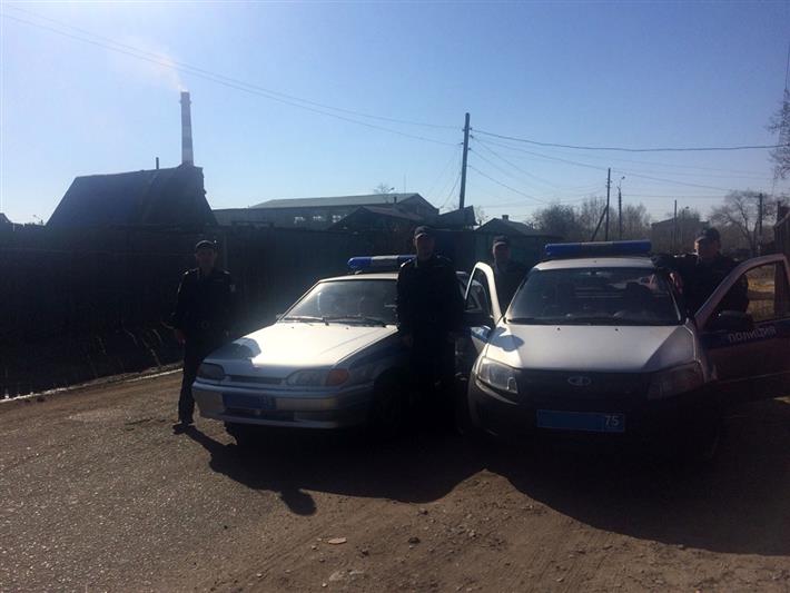 В Чите сотрудники Росгвардии вынесли из горящей квартиры пожилую женщину