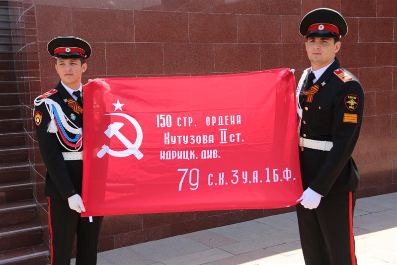 Грозный принимает участие в военно-патриотической акции «Вахта памяти. Сыны Великой Победы» (фото, видео)