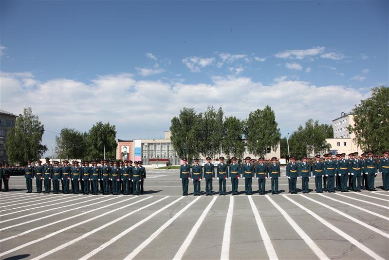 В Новосибирском военном институте Росгвардии состоялся 42-й выпуск офицеров (фото, видео)