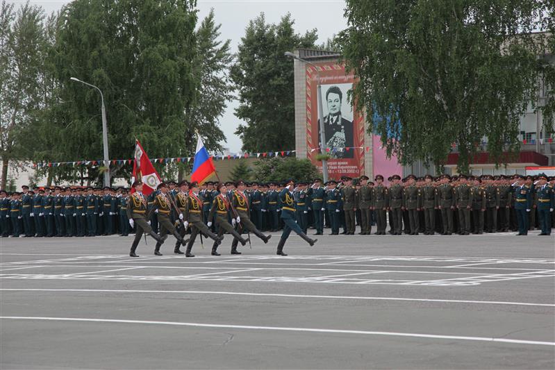 В Новосибирском военном институте Росгвардии состоялся 42-й выпуск офицеров (фото, видео)