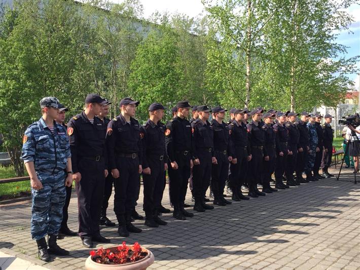 Тридцать югорских росгвардейцев закончили обучение в центре профессиональной подготовки
