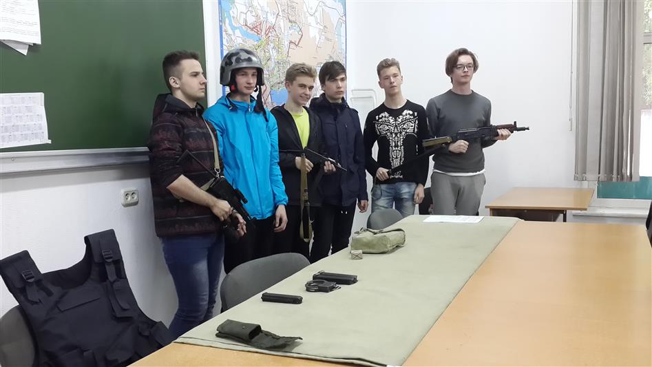 Юным нижнетагильцам рассказали, чем интересно служить в Росгвардии