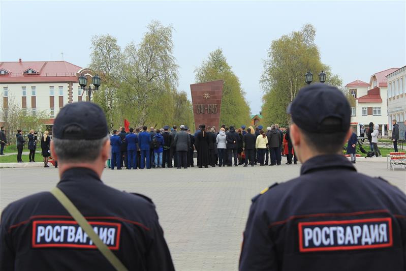 Военнослужащие и сотрудники Северо-Западного округа Росгвардии приняли участие в акции «Свеча памяти»