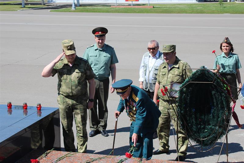 Военнослужащие Центрального узла связи Росгвардии встретились с участником Великой Отечественной войны