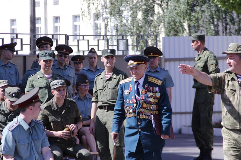Военнослужащие Центрального узла связи Росгвардии встретились с участником Великой Отечественной войны