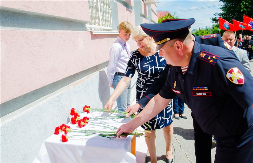 В Пензе состоялось открытие мемориальной доски бойцу СОБР, погибшему при исполнении служебного долга