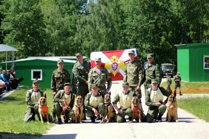 Команда Росгвардии заняла второе место на всеармейском кинологическом конкурсе «Верный друг»