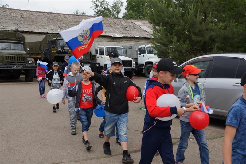 В гости к сотрудникам благовещенского СОБР приехали воспитанники пришкольного лагеря «Алые паруса» 