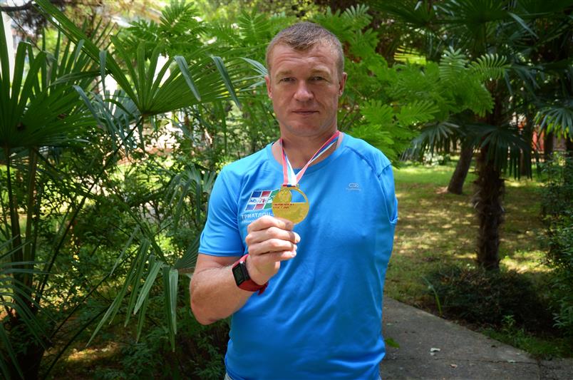 Ветеран Приволжского округа Росгвардии завоевал золотую медаль чемпионата России по паратриатлону