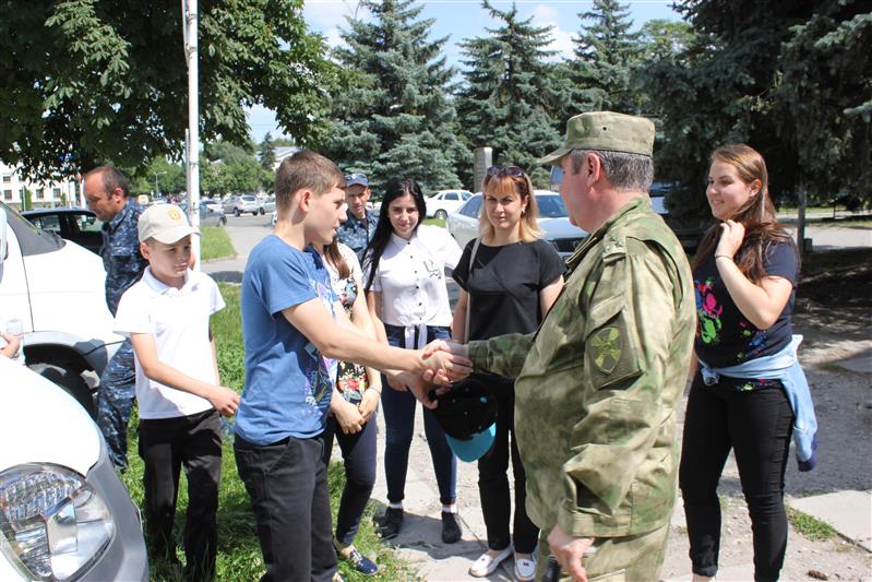 В Карачаево-Черкесской Республике Росгвардия организовала праздник для воспитанников республиканского детского дома