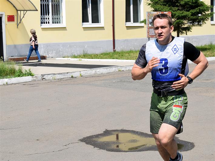 В Иркутске состоялись соревнования по служебному биатлону среди сотрудников вневедомственной охраны 