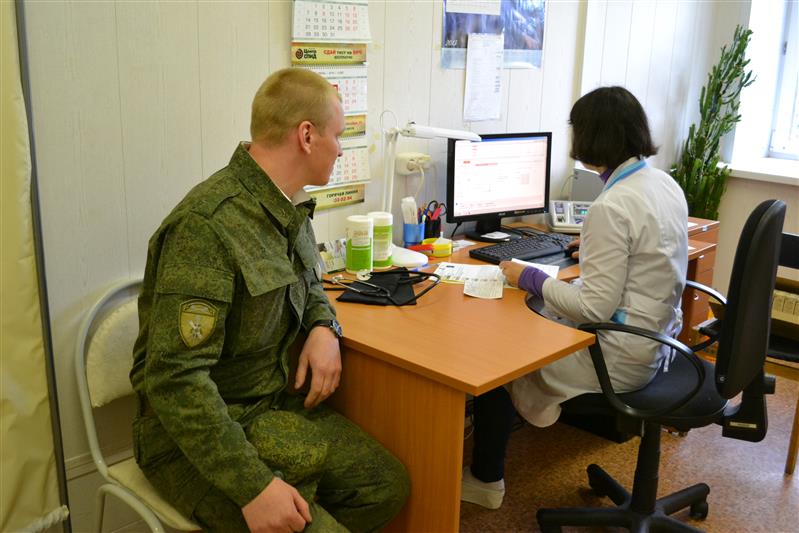 В преддверии всемирного дня донора ярославские росгвардейцы сдали почти 7 литров крови