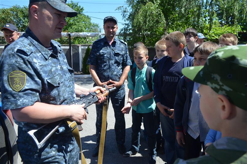 В Ростовской области в подразделениях вневедомственной охраны прошли торжественные мероприятия по случаю Международного дня защиты детей