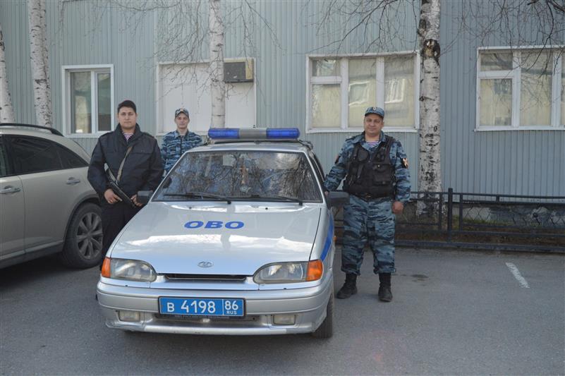На Урале сотрудники вневедомственной охраны  помогли полицейским задержать подозреваемых в совершении краж и в распространении наркотиков
