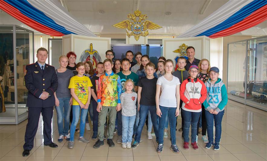 Мурманские школьники открыли для себя много нового, побывав с экскурсией в музее правоохранительных органов региона