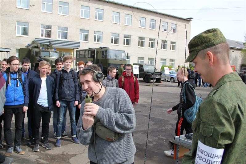 В Центре подготовки личного состава Северо-Западного округа Росгвардии состоялось открытие учебных сборов для десятиклассников
