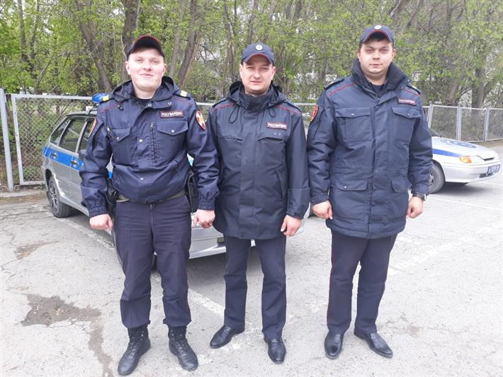 В Екатеринбурге росгвардейцы трижды за ночь пресекли незаконный оборот наркотиков
