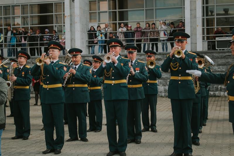 Военные оркестры Уральского округа Росгвардии успешно выступили на музыкальных фестивалях сразу в двух уральских городах