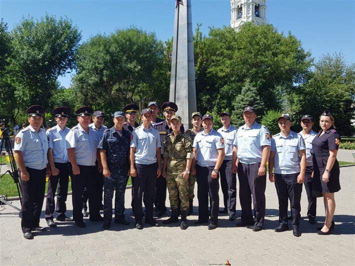 Астраханские росгвардейцы приняли участие в памятном мероприятии, посвященном 77-й годовщине начала Великой Отечественной войны