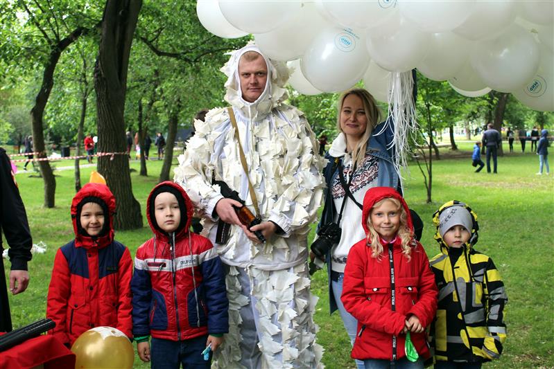 В Оренбурге сотрудники Росгвардии организовали тематическую фотосессию для детей