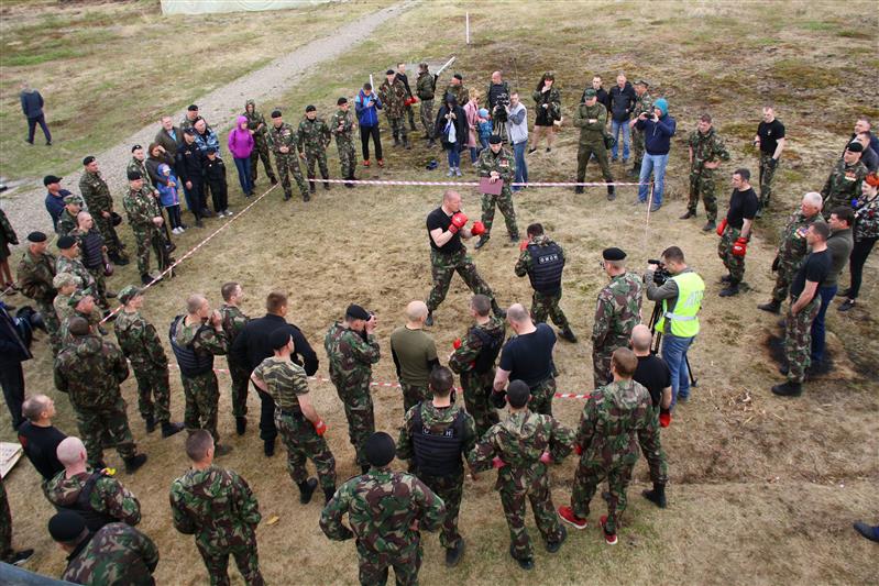 Магаданский ОМОН встретил свой 25-летний юбилей традиционным испытанием новобранцев