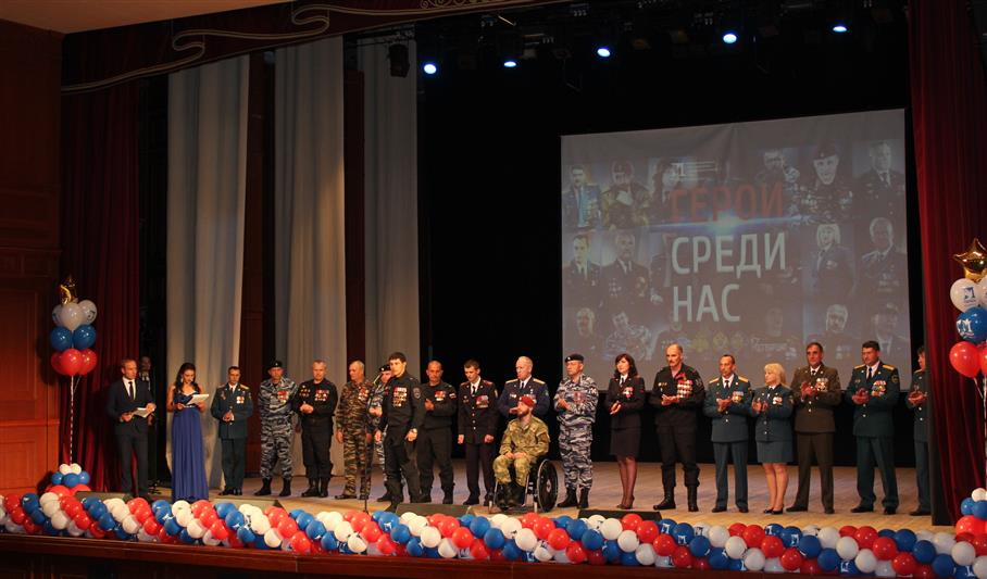 Фотовыставка «Герои среди нас» открылась в Белгороде