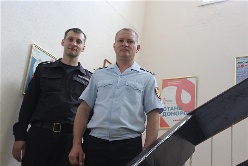 Военнослужащие и сотрудники Северо-Западного округа Росгвардии приняли участие во Всемирном дне донора