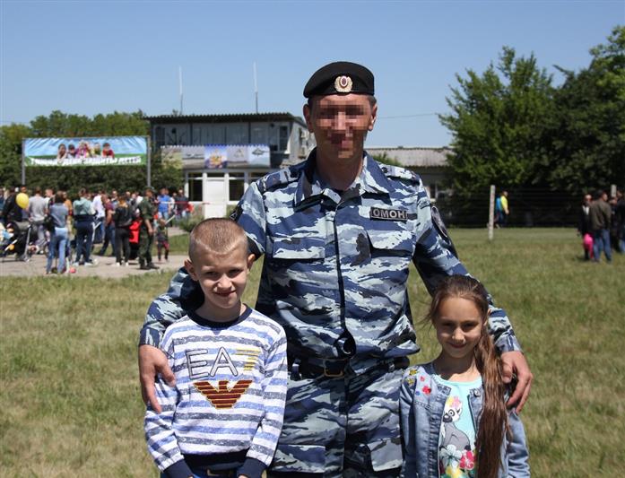 В отдельном авиационном полку Южного округа Росгвардии состоялся грандиозный праздник в честь Международного дня защиты детей и начала летних каникул (фото)