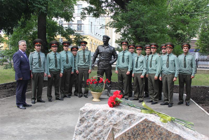 В Саратовском военном институте состоялся учебно-методический сбор руководителей групп морально-психологической подготовки