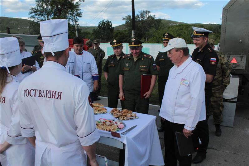 Команда Росгвардии стала призером конкурса «Полевая кухня»