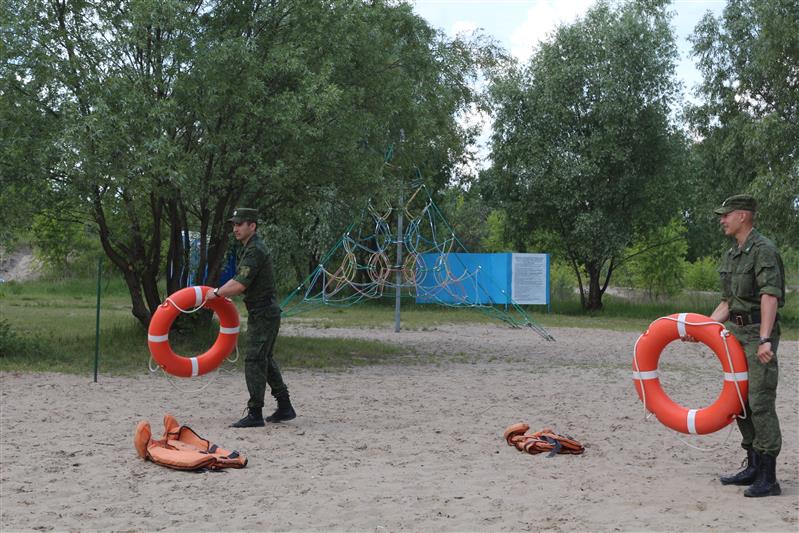 В преддверии летнего купального сезона в саровском соединении прошёл учебно-методический сбор с внештатными спасателями