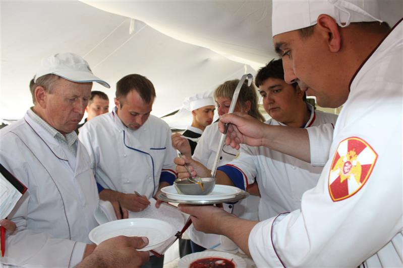 Команда Росгвардии стала призером конкурса «Полевая кухня»