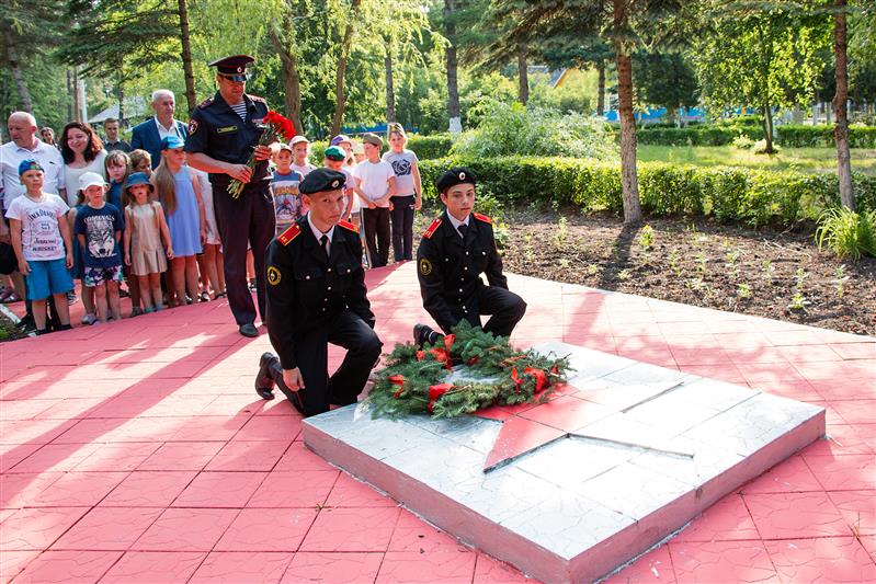Сотрудники Управления Росгвардии по Брянской области приняли участие в патриотической акции Время помнить (видео)