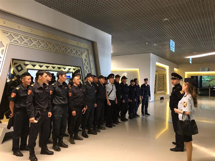 В Якутске для сотрудников вневедомственной охраны организована экскурсия в новый интерактивный музей отечественной истории