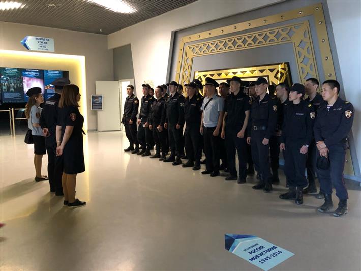 В Якутске для сотрудников вневедомственной охраны организована экскурсия в новый интерактивный музей отечественной истории