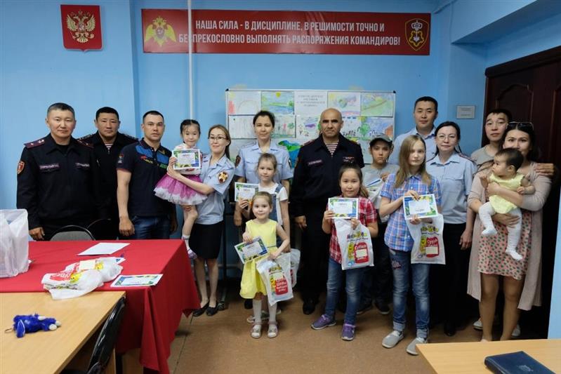В Якутске определились победители детского конкурса рисунка «С чего начинается Родина?»